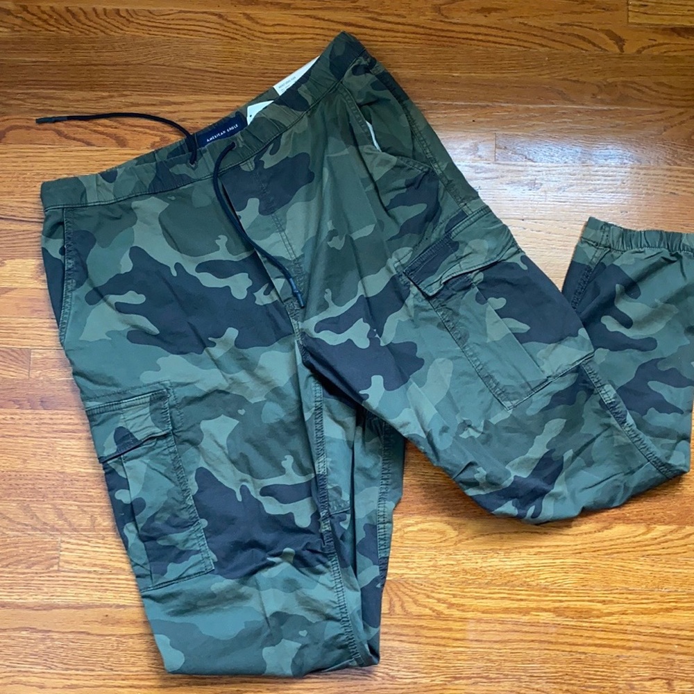 AEO Men’s Next Level Flex Camo Joggers